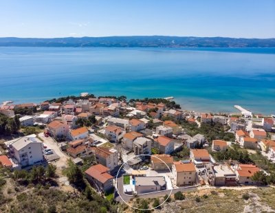Villa rentals in Omis