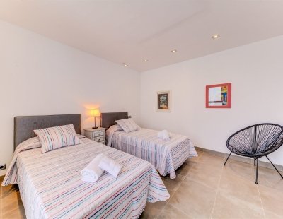Book a villa in Spain
