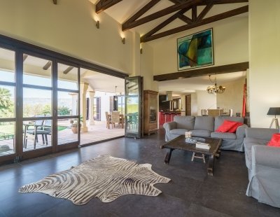 Book a villa in Spain