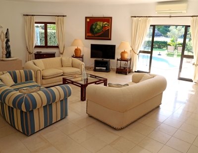 Book a villa holiday in Algarve