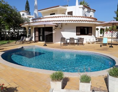 Villa rentals in Vilamoura
