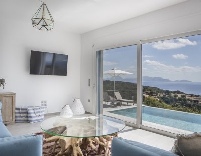 Book a villa in Greece