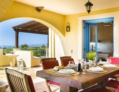 Holiday villas in Greece