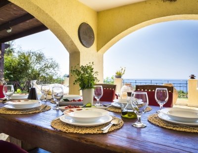 Book a villa in Kefalonia