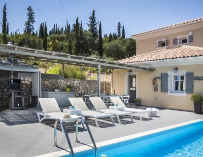 Villa rentals in Greece