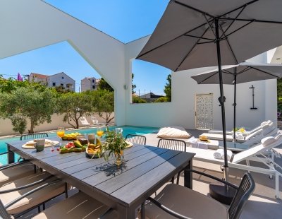 Book a villa holiday in Dalmatia