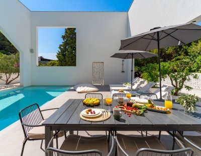 Holiday villas in Brac