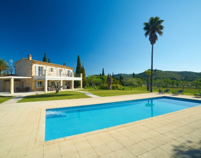 villas with private pools