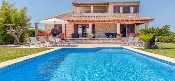 01-min_5.jpg Book a villa in Balearic Islands