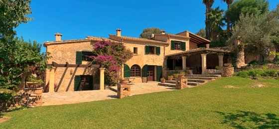 02-min.jpg Villas in Balearic Islands