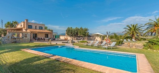 02-min.jpg Villas in Mallorca