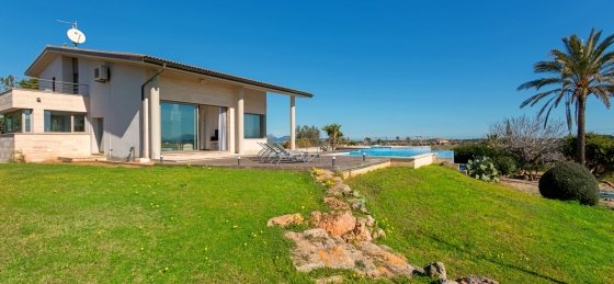 05-min_15.jpg Book a villa in Balearic Islands