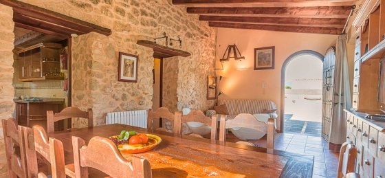 08-min_0.jpg Book a villa in Balearic Islands