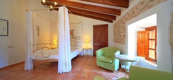 Book a villa holiday in Pollensa