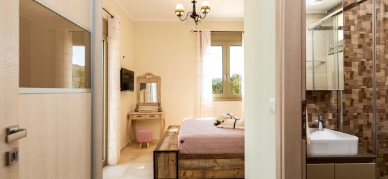 13.jpg Book a villa in Greece