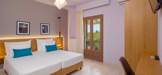 15.jpg Villas in Greece