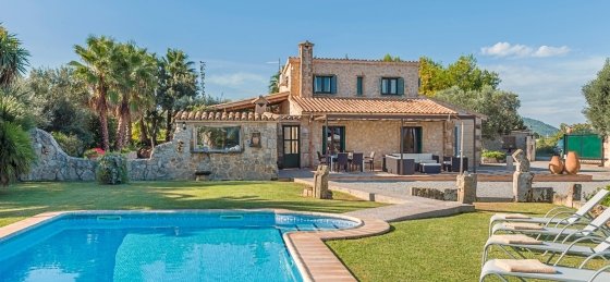 29-min.jpg Villa in Mallorca to rent