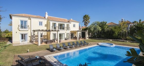3.jpg Villa rentals in Almancil