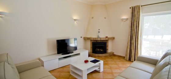 7.jpg Book a villa in Almancil