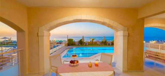 8.jpg Book a villa in Greece