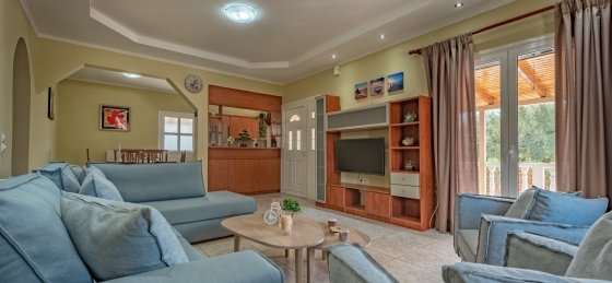 8.jpg Book a villa holiday in Laganas
