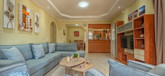 9.jpg Book a villa holiday in Laganas