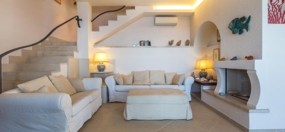 castro-villa_fano-021001.jpg Book a villa in Italy