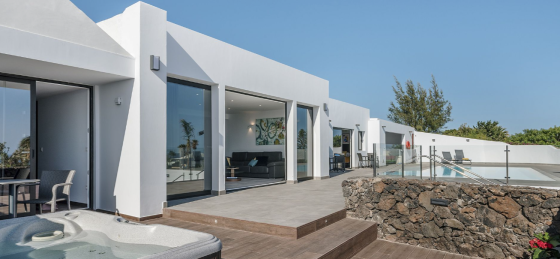 causel_hotub_2.png Holiday villas in Lanzarote