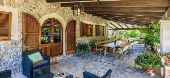 Book a villa holiday in Spain