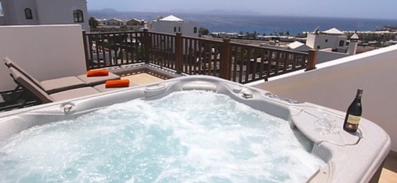 hot_tub.jpg Villa holidays in Playa Blanca