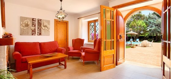 hrp930-3.jpg Book a villa holiday in Balearic Islands
