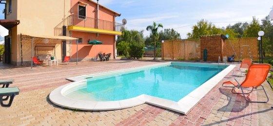 link-000013.jpg Villas in Sicily