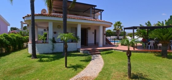 out-02-1600x1200.jpg Holiday villas in Sicily
