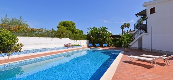out-11-1600x1200.jpg Book a villa in Sicily