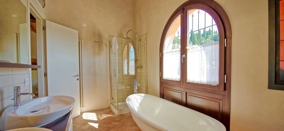 r175r-dsc-7989-90-easyhdr.jpg Villas in Florence