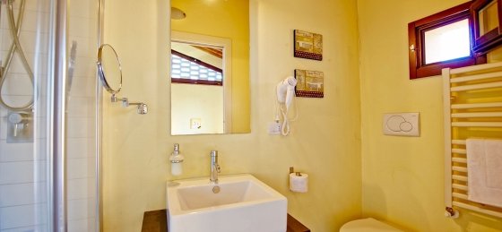r410r-dsc-7938-easyhdr.jpg Book a villa in Italy