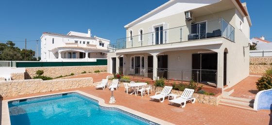 v4_gm_01_web_1_de_1.jpg Villa rentals in Albufeira