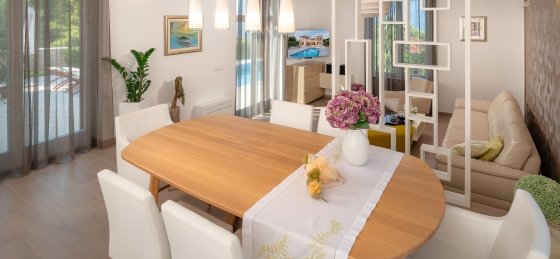 villa_in_splitska_8.jpg Book a villa holiday in Dalmatia
