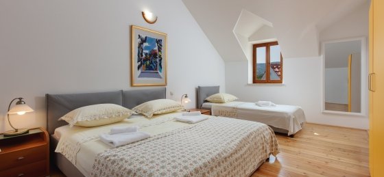 villa_near_pusisca_11.jpg Villas in Brac