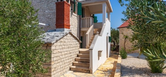 villa_near_pusisca_19.jpg Book a villa holiday in Brac