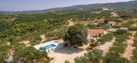 villa_near_pusisca_23.jpg Holiday home in Brac villa booking