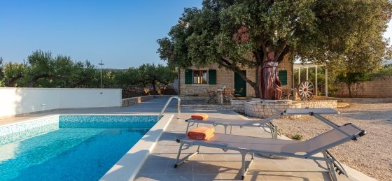 villa_near_pusisca_3.jpg Holiday villas in Dalmatia