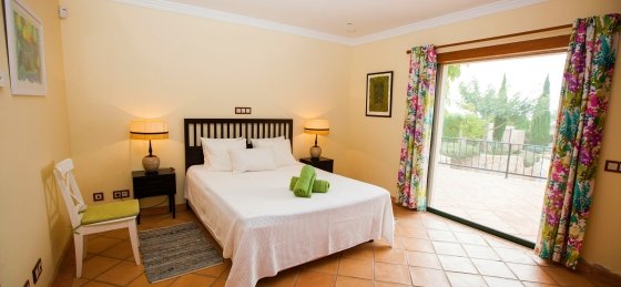 -1324403-4.jpg Book a villa in Algarve