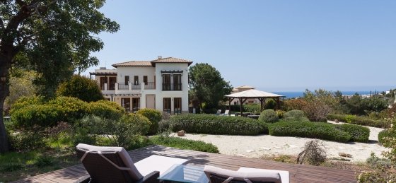 03e.jpg Book a villa holiday in Aphrodite Hills Resort