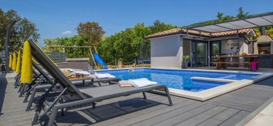 075.jpg Villas in Croatia