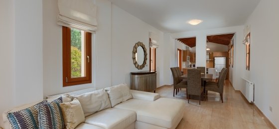08.jpg Book a villa in Cyprus
