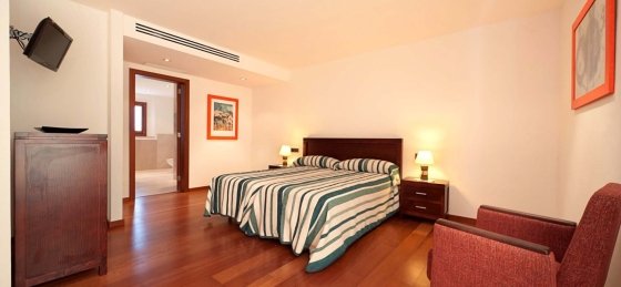 09.jpg Villa holidays in Balearic Islands