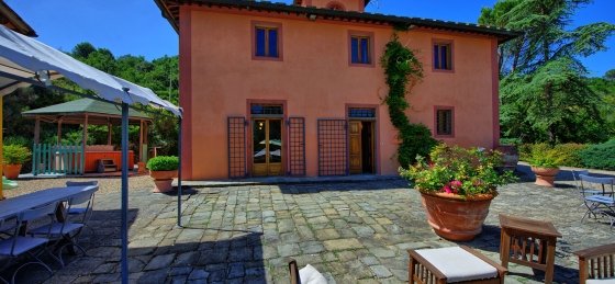 13.jpg Book a villa holiday in Italy