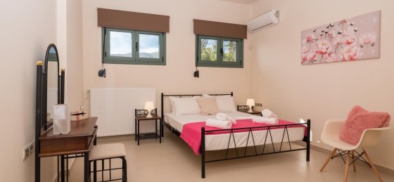 19.jpg Villa holidays in Greece