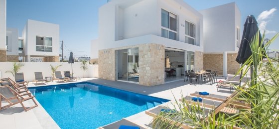 1.jpg Villas in Protaras